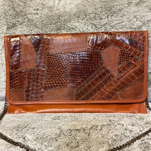 🔴Vintage Patchwork Clutch/Crossbody - Picture 2 of 7